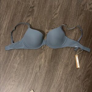 SKIMS Fits Everybody T-Shirt Bra